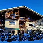 Appartementhaus Hollaus * Zell am See