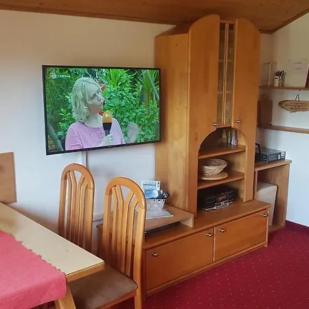 ابارتمنتهاوس هولاوس