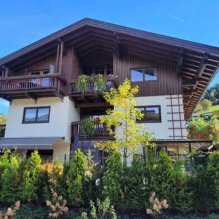 Appartementhaus Hollaus Lägenhet *
