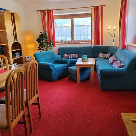 ابارتمنتهاوس هولاوس *