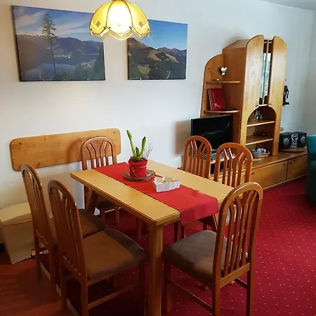 Appartementhaus Hollaus * Zell am See